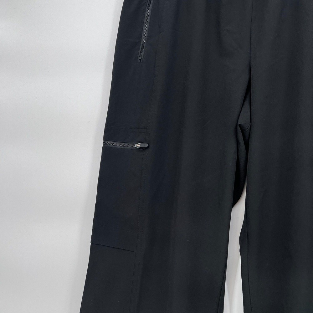 Chicos Zenergy Pull On Zippered Gorpcore Cargo Cropped Active Pant Size 2/MD - Picture 4 of 9